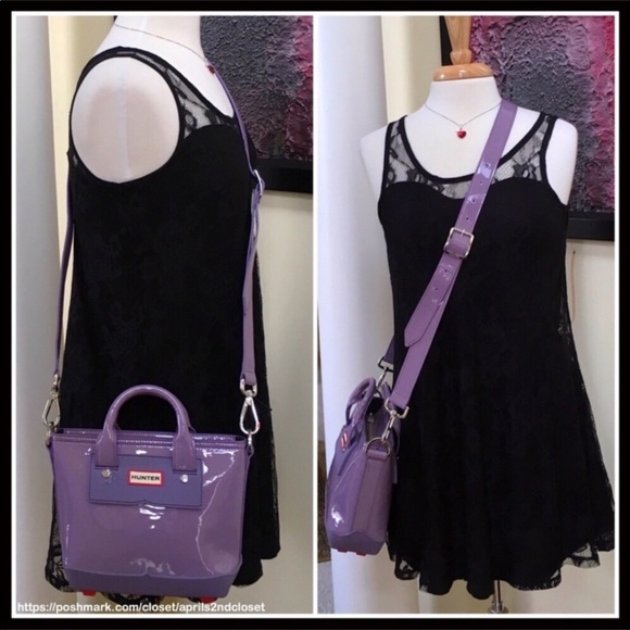 HUNTER ORIGINAL PATENT LEATHER CROSSBODY TOTE A3C - Picture 3 of 8